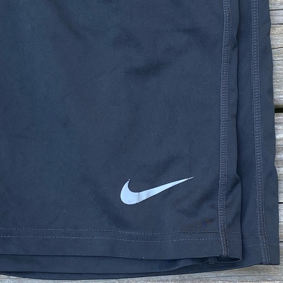 SOLD 💲Nike Dri fit black sports shorts size medium - Picture 6 of 7